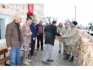 Karakol komutanı korucuları denetledi