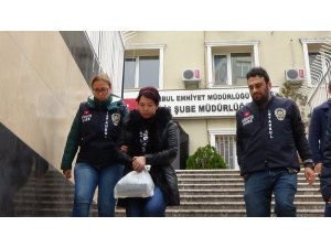 Hizmetçi kadın, temizliğe gittiği evi soydu