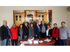 Çeşme CHP’den sivil toplum kuruluşlarına ’seçim’ ziyareti