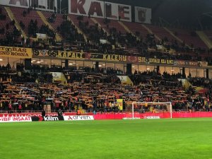 Kayserispor taraftarı takımını protesto etti