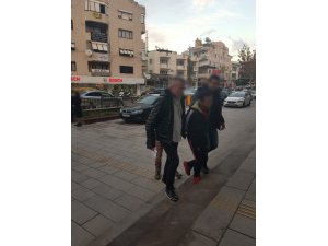 Kuşadası’nda 3 ayrı suçtan aranan zanlı yakalandı