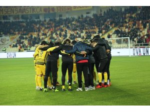 E. Yeni Malatyaspor, Akhisarspor karşısında puan arayacak
