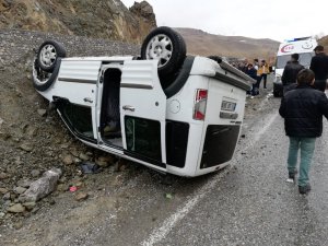 Kamyonet takla attı: 5 yaralı