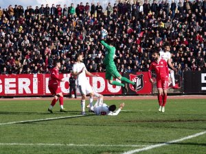 TFF 2. Lig: UTAŞ Uşakspor: 1 - Yılport Samsunspor: 2