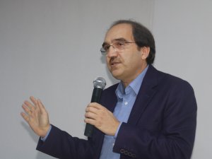 Mezhep din değildir, mezhepsiz de olmaz