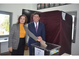 Bilecik’te CHP’nin adayının belirlenmesi için temayül yapıldı
