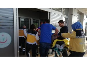 İntihara teşebbüs eden kadını komşuları ipten indirdi