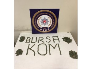 Bursa’da polisin durdurduğu araçtan 670 sikke çıktı