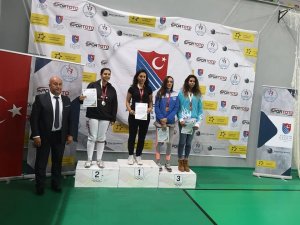 Kağıtsporlu sporcular madalyalarla döndüler