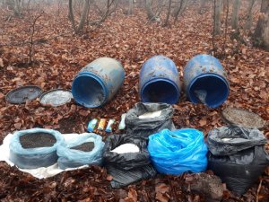 Amanoslar’da 15 kilo patlayıcı, 20 kilo amonyum nitrat ele geçirildi
