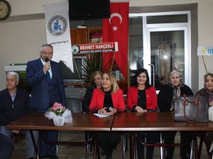 CHP’li kadınlardan engelli derneklerine ziyaret