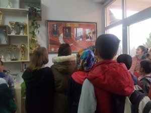 Derebucak'ta "Kim Bizi Yönetiyor" projesi hayata geçirildi