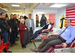 AK Partililer kan ver hayat kurtar” kampanyasına katıldı