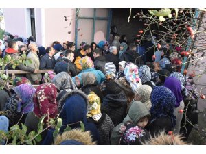 Üniversite öğrencisi dualarla uğurlandı