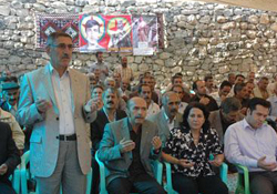 DTP'li vekilden terörist ailelerine ziyaret