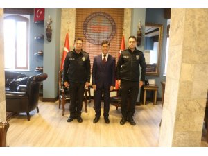 İntiharı mont ile engelleyen polislere ödül