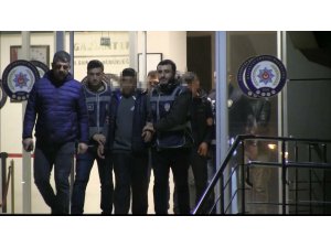 Çocuğun bıçaklanıp parasının ve telefonunun gasbedilmesi