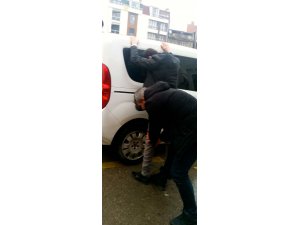 Polise yakalanmamak için köyde saklanmış