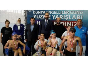 Siirtli bedensel ve işitme engelli sporculardan madalya