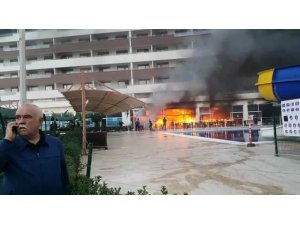 Hatay’daki otelin alevlere teslim olduğu görüntüler ortaya çıktı
