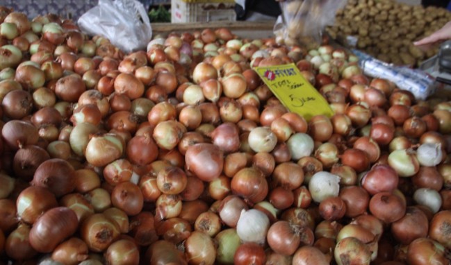 Fırsatçılara ceza yağdı soğan fiyatı düştü!