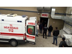 Deniz patlıcanı avcılığı yaparken vurgun yiyerek öldü