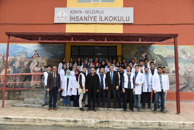 Doktorlardan öğrencilere yardım