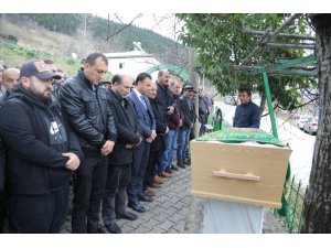 Gurbetçi genç annesini kurtarmak isterken kendi canından oldu