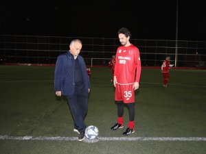 Bayraklı’da ırkçılığa sahada cevap verdiler