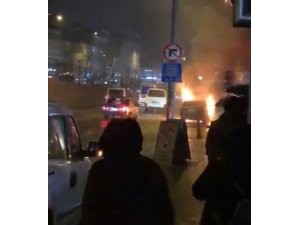 Bursa’da seyir halindeki otomobil alev aldı