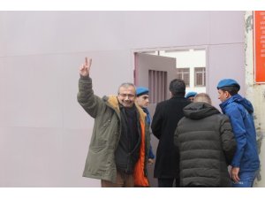 Hapis cezası onanan Sırrı Süreyya Önder:
