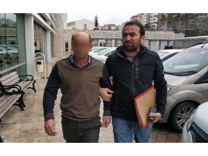 İnşaattan malzeme hırsızlığından yakalandı, hasta kızını doktora götürmek için çaldığını öne sürdü