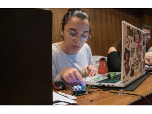 Türk Telekom’dan ‘Yeni Nesil Gelecek’ Projesi