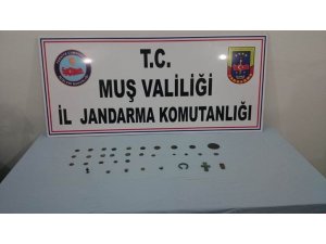 Tarihi eser kaçakçılarına suçüstü