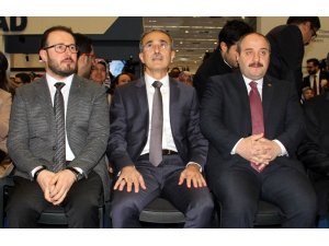 Cumhurbaşkanı Yardımcısı Oktay: “En geç bir yıl içerisinde belgeye değil, bilgiye dayalı bir yönetim anlayışına geçiyoruz”
