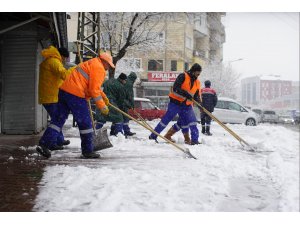 Nevşehir Belediyesiden karla mücadele çalışması