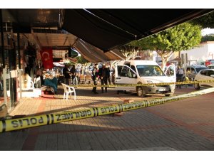 Alanya’da silahlı kavga: 1’i kadın 2 yaralı