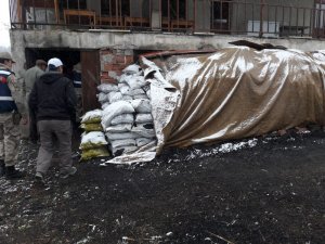 Yoksul aileler için dağıtılan kömür otel bahçesinde ele geçirildi