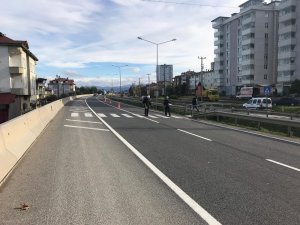 Otomobilin çarptığı genç kadın yaralandı