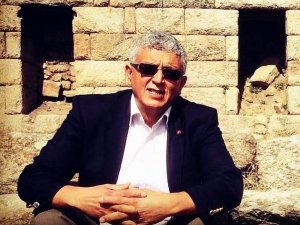 Algün; “Tüm siyasi partiler el ele verip sanatkarın borç sorununu çözmeli”