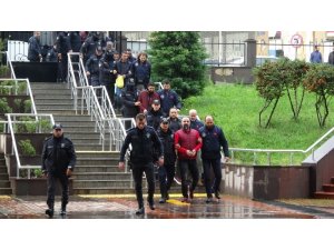 Haraç vermeyenlerin ev ve iş yerini kurşunladılar
