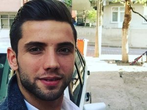 Önce annesini bıçaklayarak yaraladı, sonra aynı bıçakla kendisini öldürdü