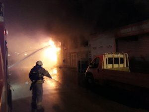 Küçük Sanayi Sitesi’nde alevli gece