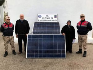 Güneş panellerini çalan hırsızlar yakalandı