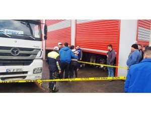 Viteste unutulan kamyon çocuk işçiyi ezdi