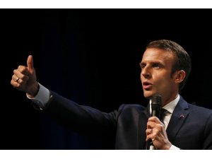 Macron’dan Guaido’ya destek