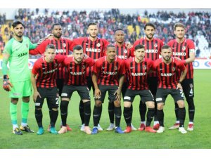 Gazişehir Gaziantep, Balıkesirspor şansızlığına son vermek istiyor