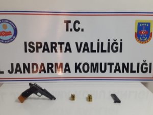 Jandarmanın üzerine araç süren tefeci, Konya'da yakalandı