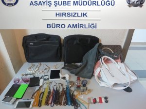 Ailece gündüz keşif, akşam hırsızlık yapmışlar