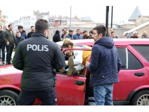 Çarptığı yayanın başından bir an olsun ayrılmadı